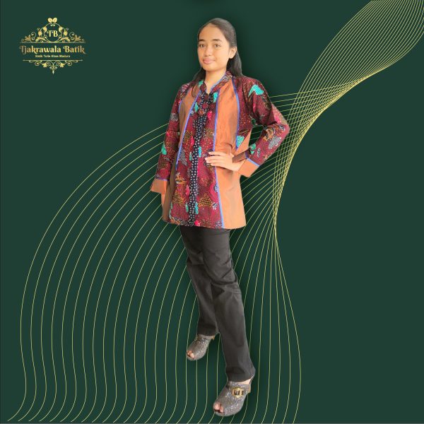 Atasan Wanita Batik Tulis Kombinasi Pamekasan (Pamekasan Combination Batik Women's Tops)