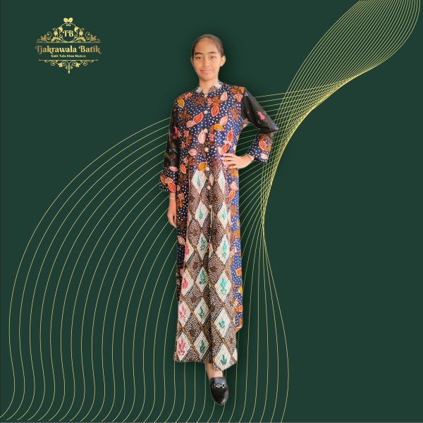 Dress Batik Tulis Pamekasan (Pamekasan Written Batik Dress)